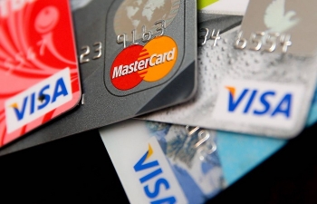 Сбербанк запускает международные переводы на карты Visa и Mastercard